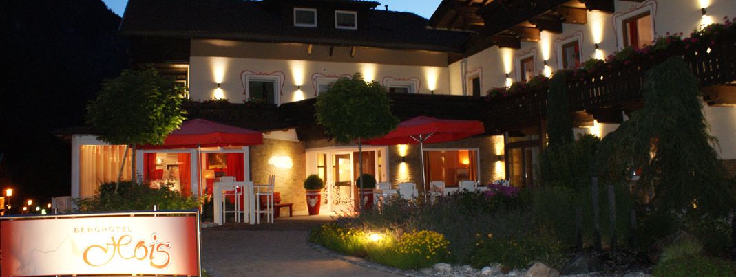 Hotel-Ansicht Abendstimmung