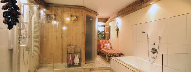 Wellnessbereich mit Sauna