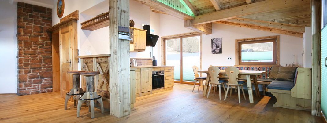 Wohnküche mit Sitzecke