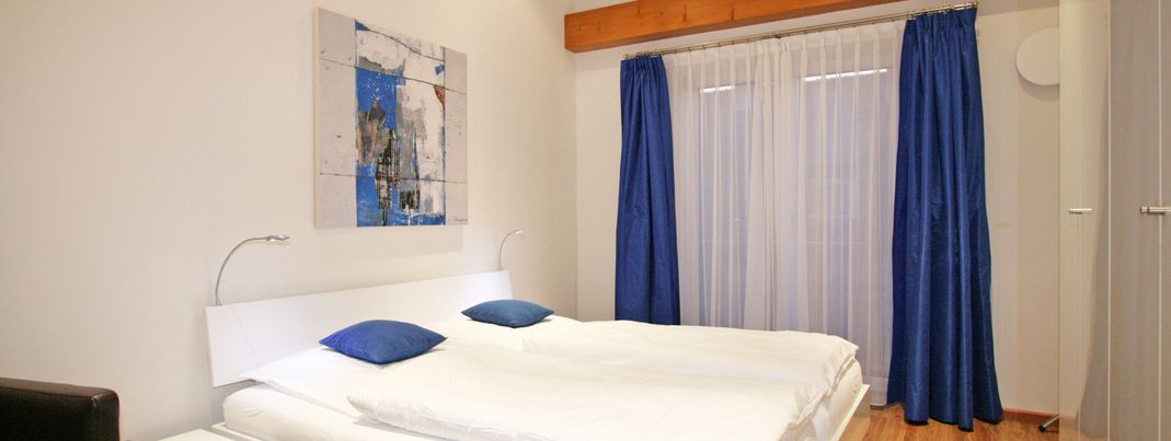 Schlafzimmer Doppelbett 2,00m