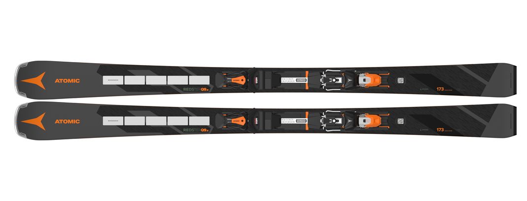 Dynamism and precision combined – the Atomic scores with excellent edge grip and consistent stability in all types of turns.