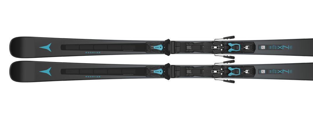 Goldmedaille im Design und ausgezeichnete Performance – der Atomic Redster X7 begeistert mit hoher Laufruhe und kontrolliertem Fahrgefühl bei jedem Tempo.