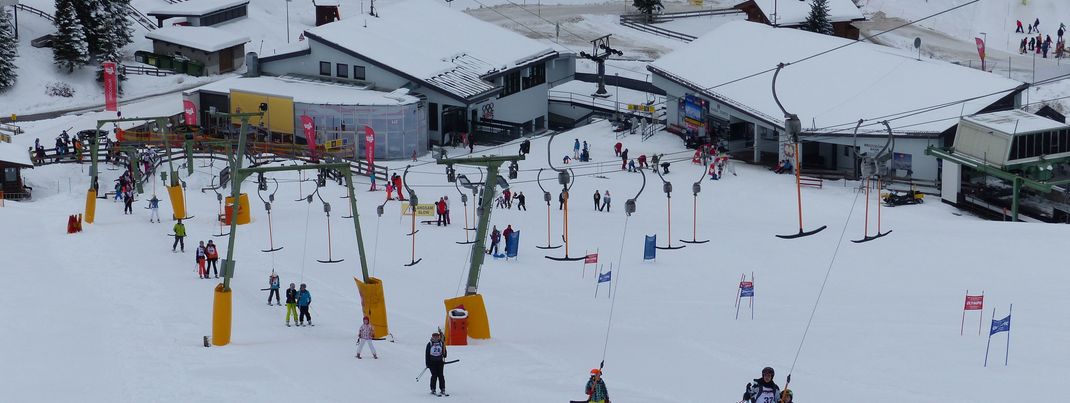 Die Kaserlifte ermöglichen den Wiederaufstieg zum Übungsgelände