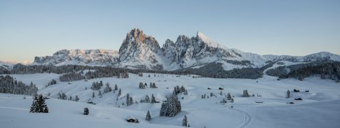 Unendliche Möglichkeiten und traumhafte Ausblicke - das ist Winterurlaub auf der Seiser Alm.