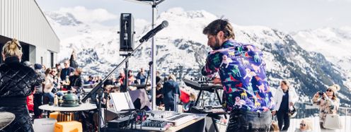 Über 20 Acts sind zwei Wochen lang in St. Anton und Lech-Zürs zu Gast.