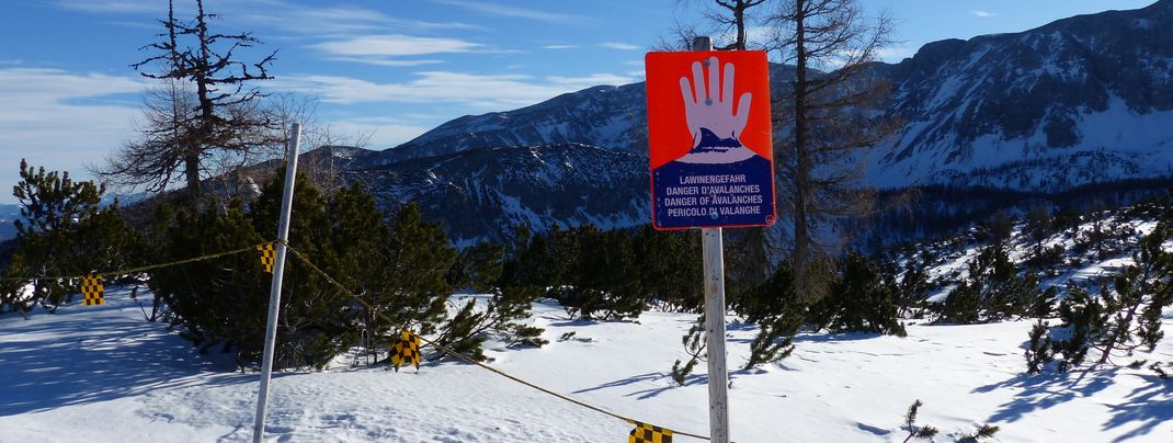 Avalanche courses are offered in Hinterstoder