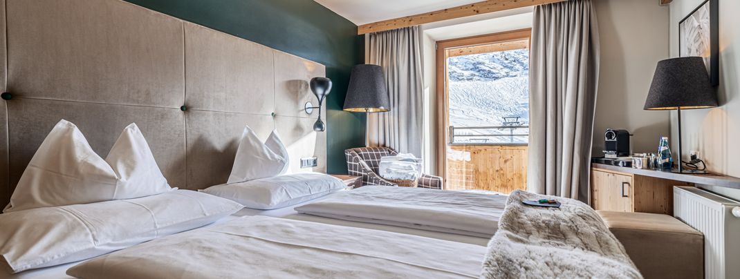 Vom Bett direkt auf die Piste: Im Edelweiss & Gurgl liegen die Abfahrten direkt vor dem eigenen Zimmer.