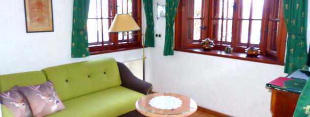 Wohnzimmer eines Gemaches im Schloss Thannegg