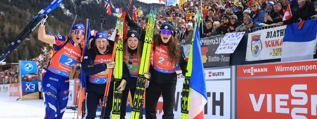 Besser kann man ein Rennen nicht gewinnen: Start-Ziel-Sieg für die französische Frauenstaffel.