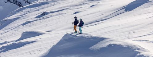 Schöffel präsentiert für die Wintersaison 2022/2023 gleich zwei neue Skitouring Kollektionen.