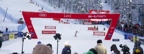 Auch heuer sind wieder Männer und Frauen beim Weltcup in Levi am Start.