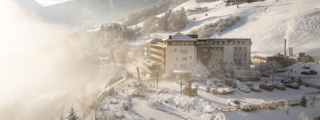 In Alleinlage thront das Goldberg auf einem Hochplateau über Bad Hofgastein.