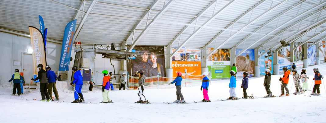 Skifahren lernen in der Halle - das ist in den Niederlanden völlig normal, wie hier im SnowPlanet Amsterdam.