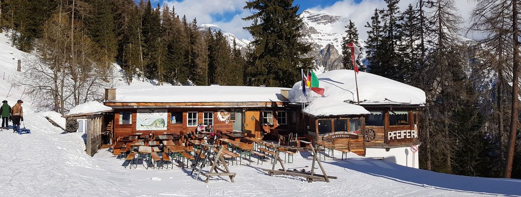 Après ski atmosphere is best found at the Pfeifferhuiserle Hut.