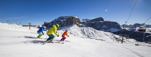 Abwechslungsreiche Pisten und traumhafte Aussichten erwarten dich im Val di Fassa.