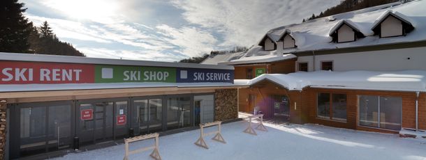 Skis can be rented on site.