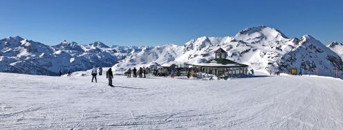 Die Wintersport-Branche blickt zufrieden auf die Skisaison zurück.