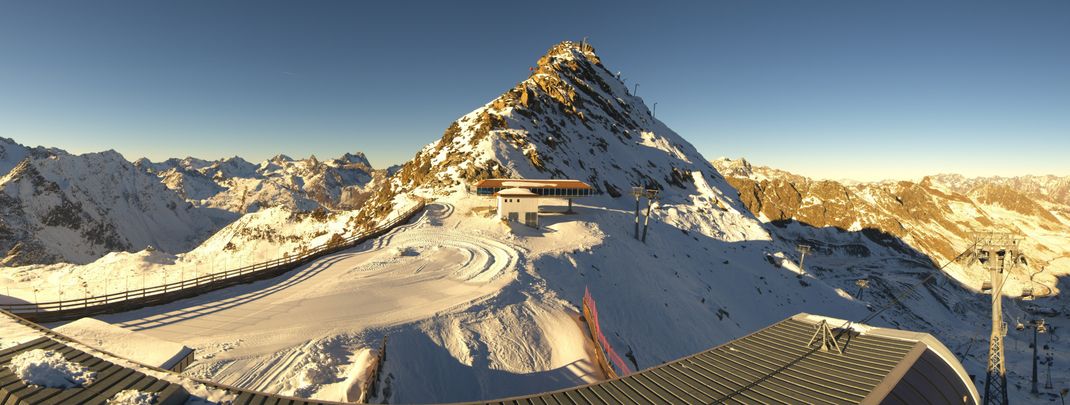 Blick von der Schwarzen Schneid in Sölden.