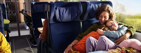 Mit Bahn, Bus, Shuttle und Verleihservices kannst du im Winterurlaub in Österreich auf dein Auto verzichten.