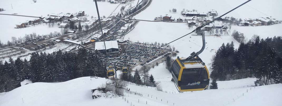 Kostenlos kann an den Talstationen geparkt werden.
