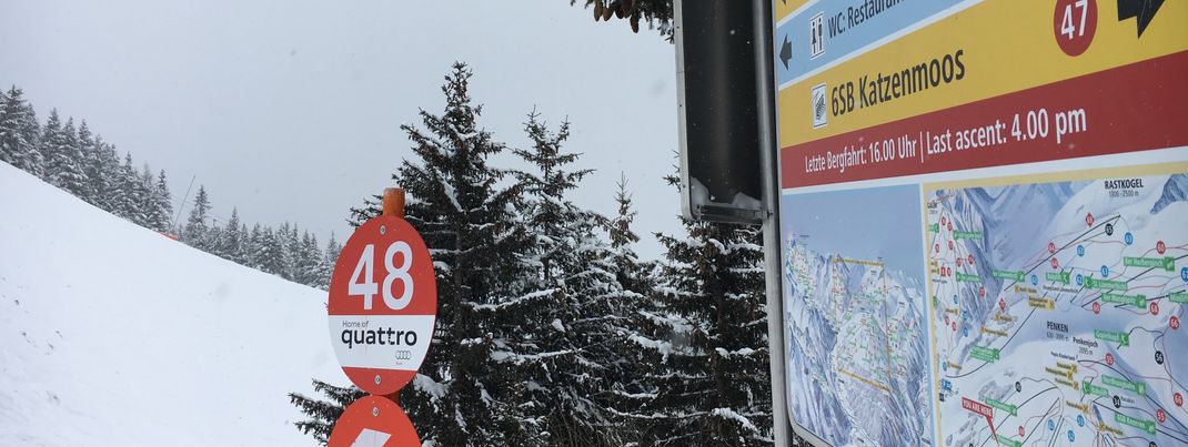 Große Infotafeln und deutliche Pistenmarkierungen sorgen für Übersichtlichkeit.