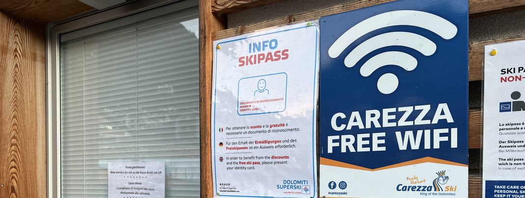 Es gibt kostenloses WLAN im Skigebiet.