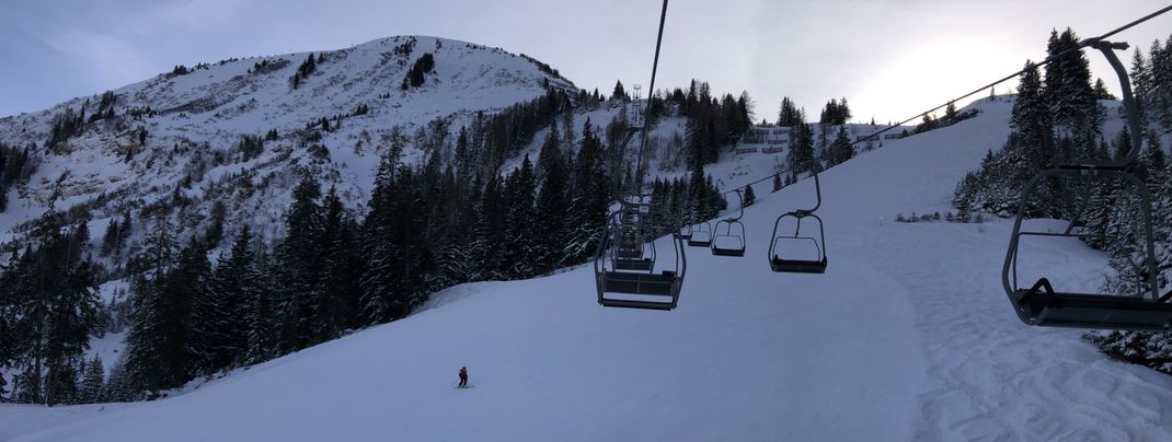 Off-Piste Möglichkeiten gibt es vor allem am Rastkopf.
