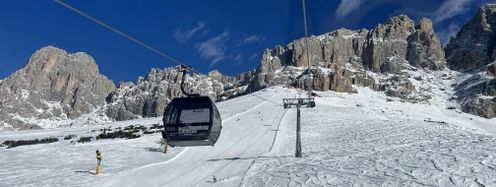 Wir nehmen euch mit auf unseren Skitag in Carezza.