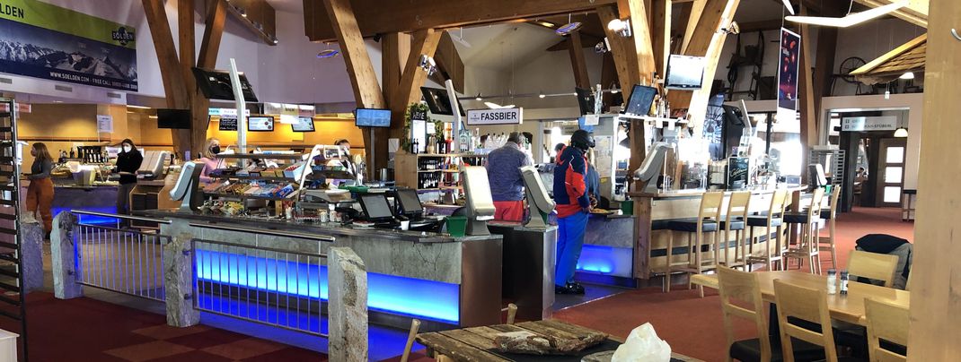 There is a large self-service restaurant at the Tiefenbach glacier.