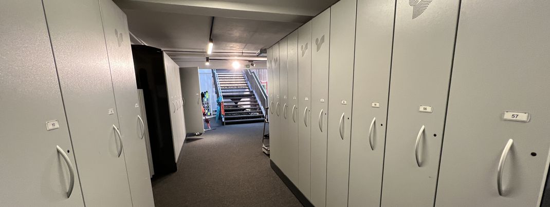 Skidepots gibt es unter anderem im Intersport neben der Talstation