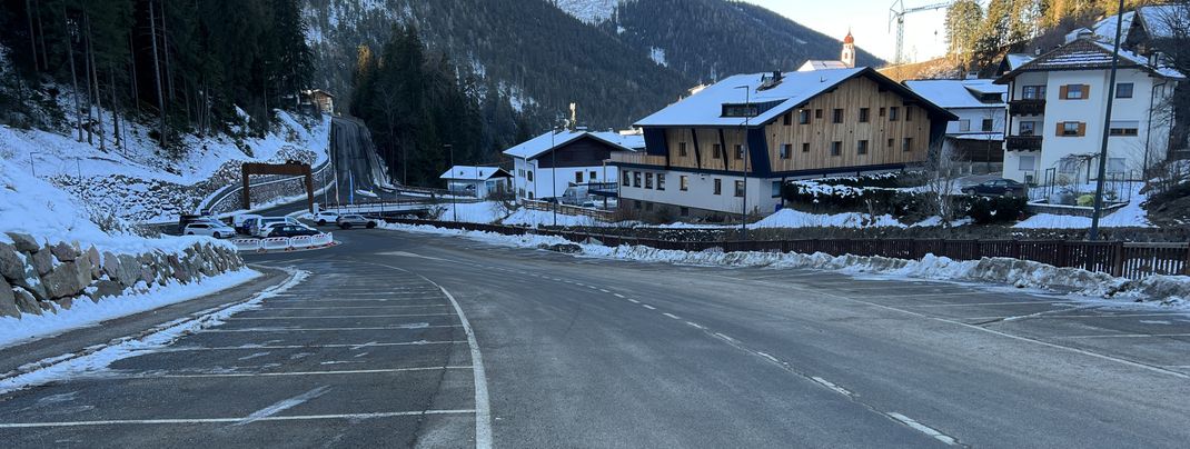 The parking spaces, like here in Welschnofen, are free of charge.