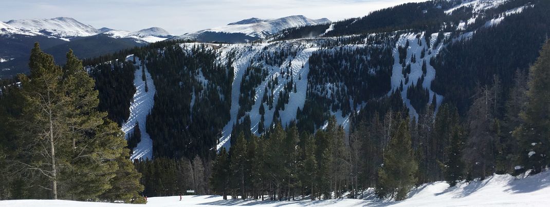 Demanding Black Diamond runs are found in the upper part of Breckenridge ski resort.