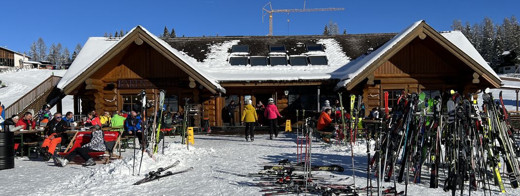 The Bärenhütte resembles a Canadian log cabin.