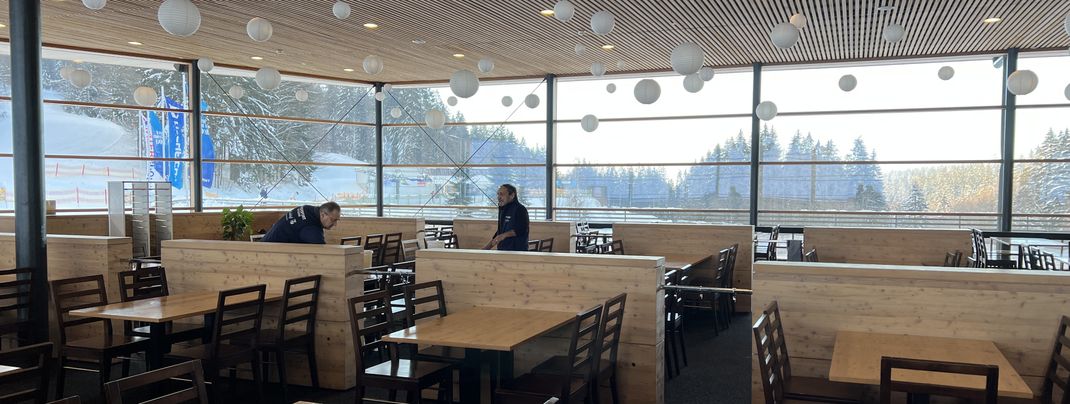 The restaurant in the Skiarena is located between Reischlberg lift and Hochficht lift.