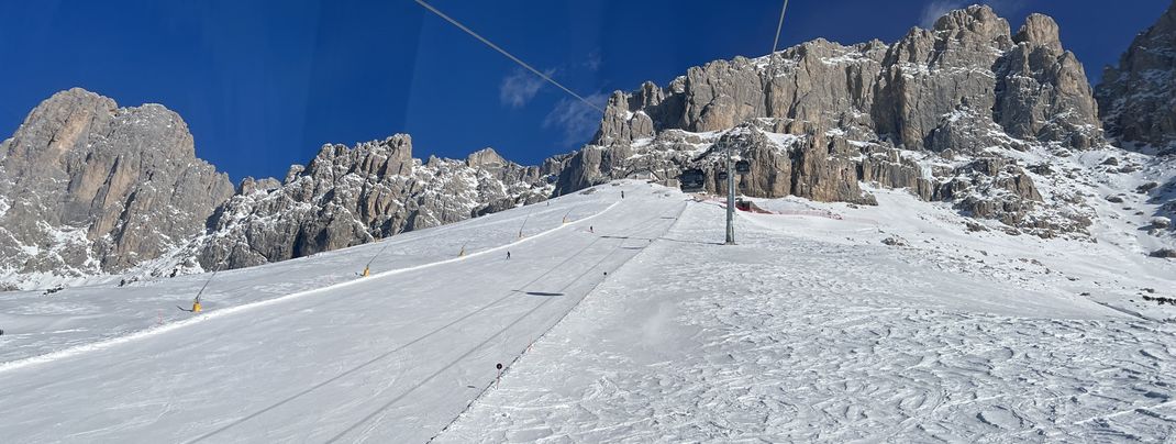 From the König Laurin top station, only black slopes lead back to the middle station.