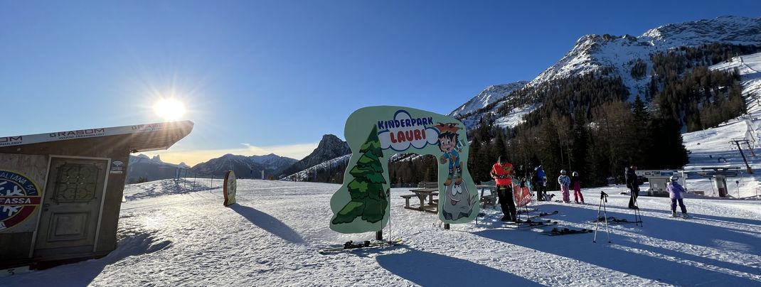 Das König Laurin Kinderland befindet sich unterhalb der Pra di Tori Piste.