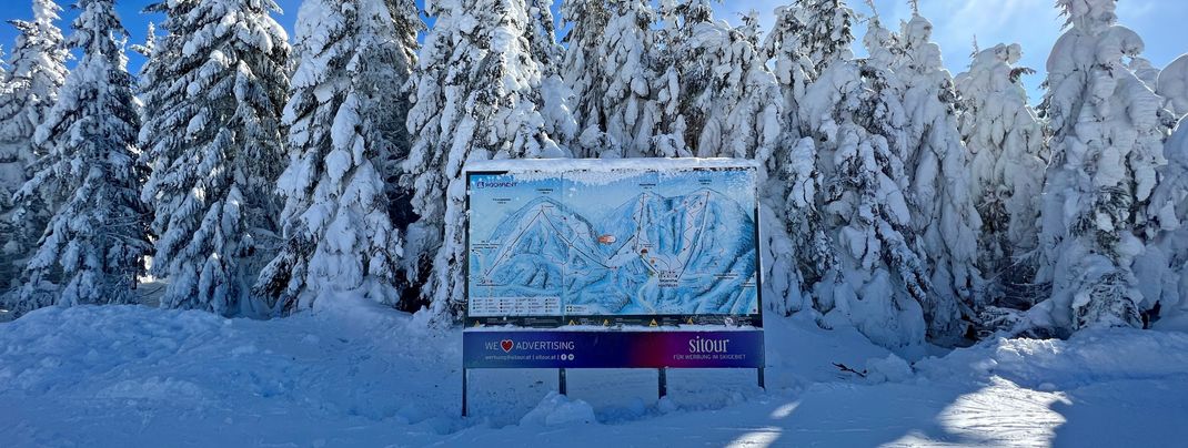 Tiefverschneite Bäume sind am Hochficht keine Seltenheit.