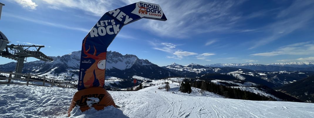 Der Snowpark startet an der Bergstation der Tschein-Sesselbahn.