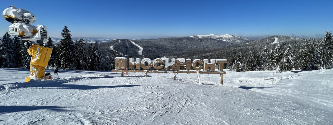 Wide slopes and a fantastic view delight families at Hochficht.