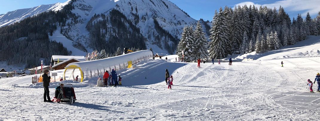 Ein Übungsgelände bietet beste Bedingungen für Kinder und Anfänger.