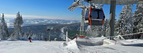 Die Skiarena Hochficht bietet Skispaß für Groß und Klein.
