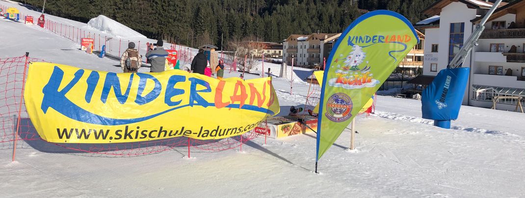 Im Tal befindet sich auf 5.000 m² Fichti's Kinderland.