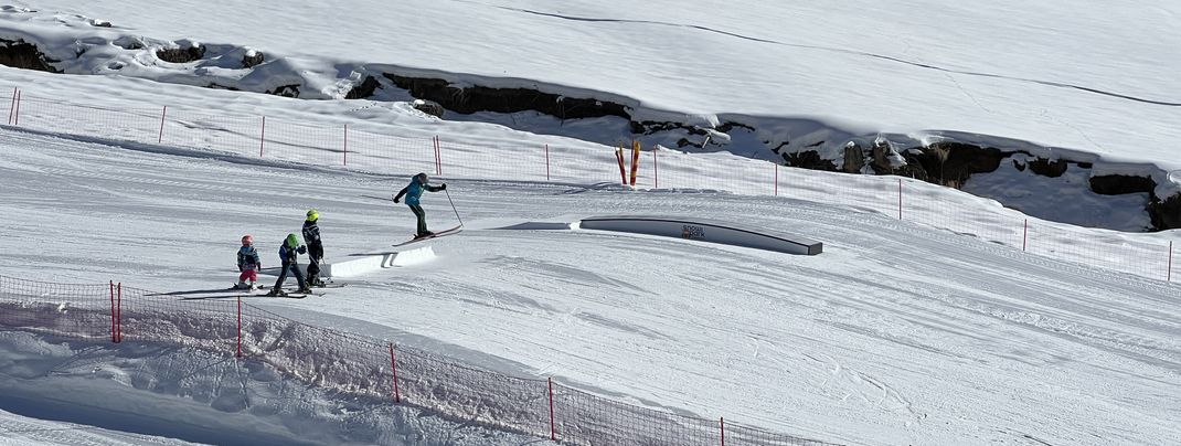 From the lift you can observe the snowpark.