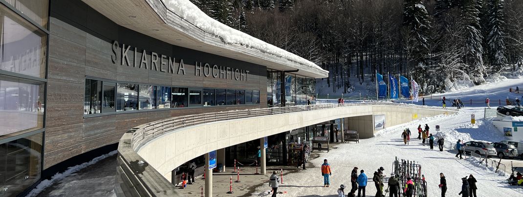 The modern ski arena at the base station houses the ticket office, a restaurant and ski rental.