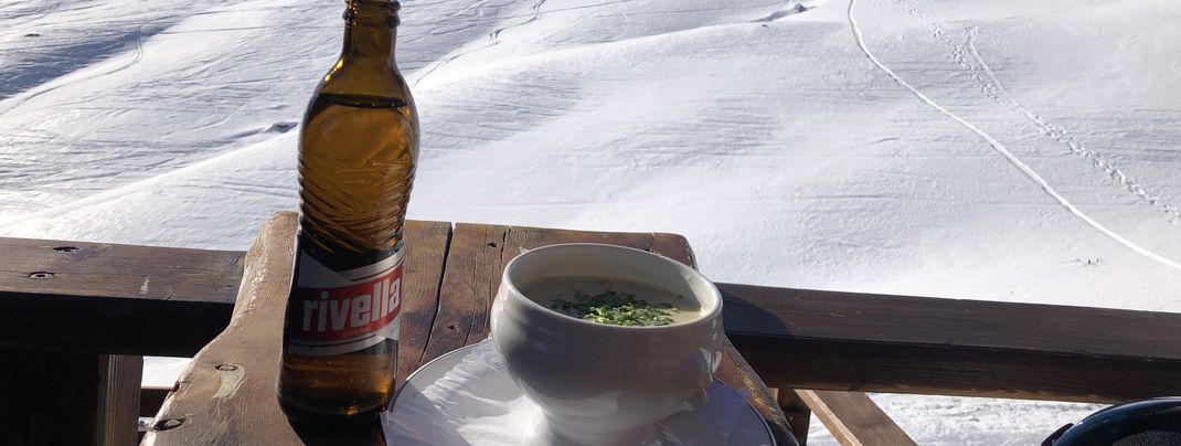 Für ein Getränk und die Suppe haben wir rund 20 Franken gezahlt.