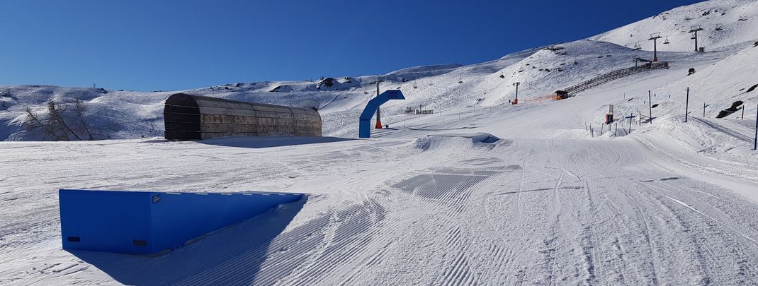 As a funny slope, the park offers varied freestyle elements.