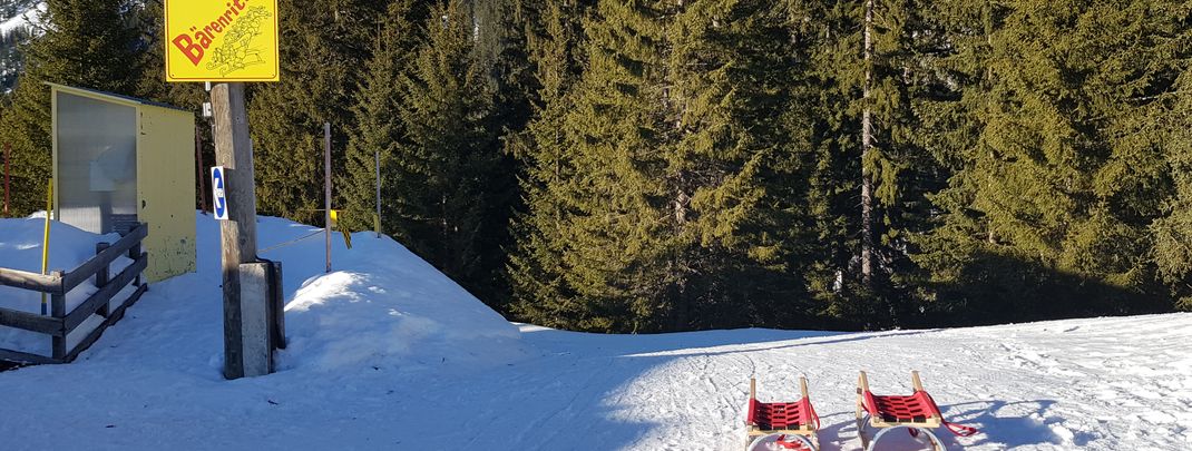 Einstieg in die Rodelbahn an der Bergstation des Egghof Sunjets.