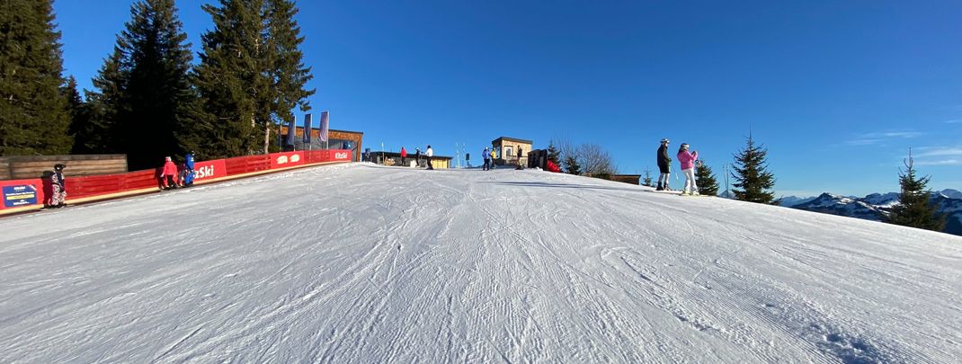 Förderbandlift bei der Hahnenkamm Bergstation