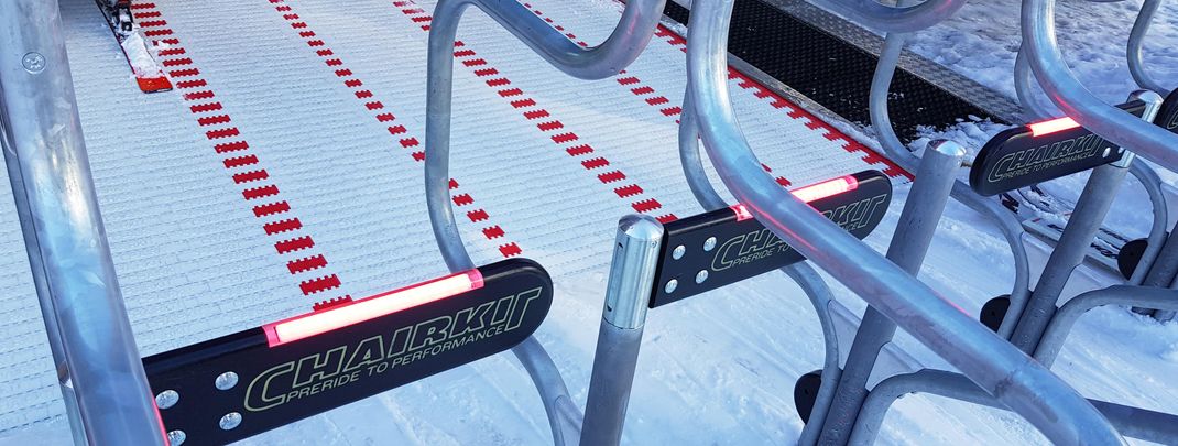 As soon as the light changes to green, the barriers open for passing through.