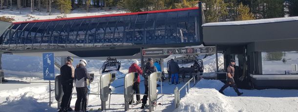 The new Thanellerbahn is equipped with a liftable conveyor belt.